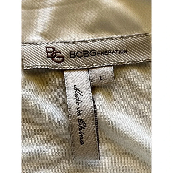 BCBGeneration Ivory White Boatneck Rayon Satin Trim Top Button Back Semi Sheer L - Picture 8 of 10